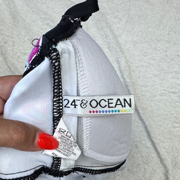 24th & Ocean Black and White One Piece Swimsuit with Adjustable Straps - Picture 6 of 6